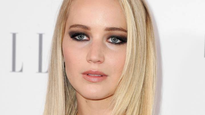 La actriz Jennifer Lawrence en la gala anual Women in Hollywood celerbada en Los Ángeles.