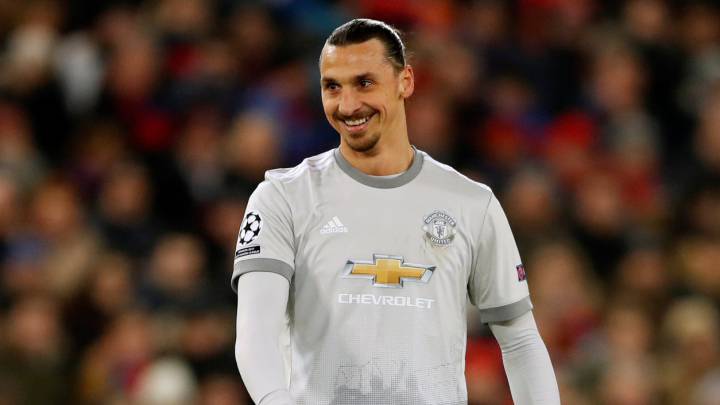 Ibrahimovic en el calentamiento del partido de Champions entre el Basilea y el Manchester United el 22 de noviembre de 2017. Action Images via Reuters/ANDREW BOYERS