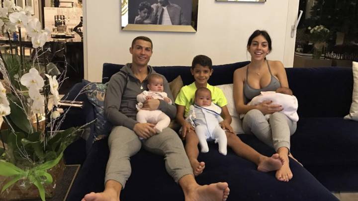 Cristiano Ronaldo y Georgina Rodríguez: primera foto de la familia al completo. Foto: Instagram