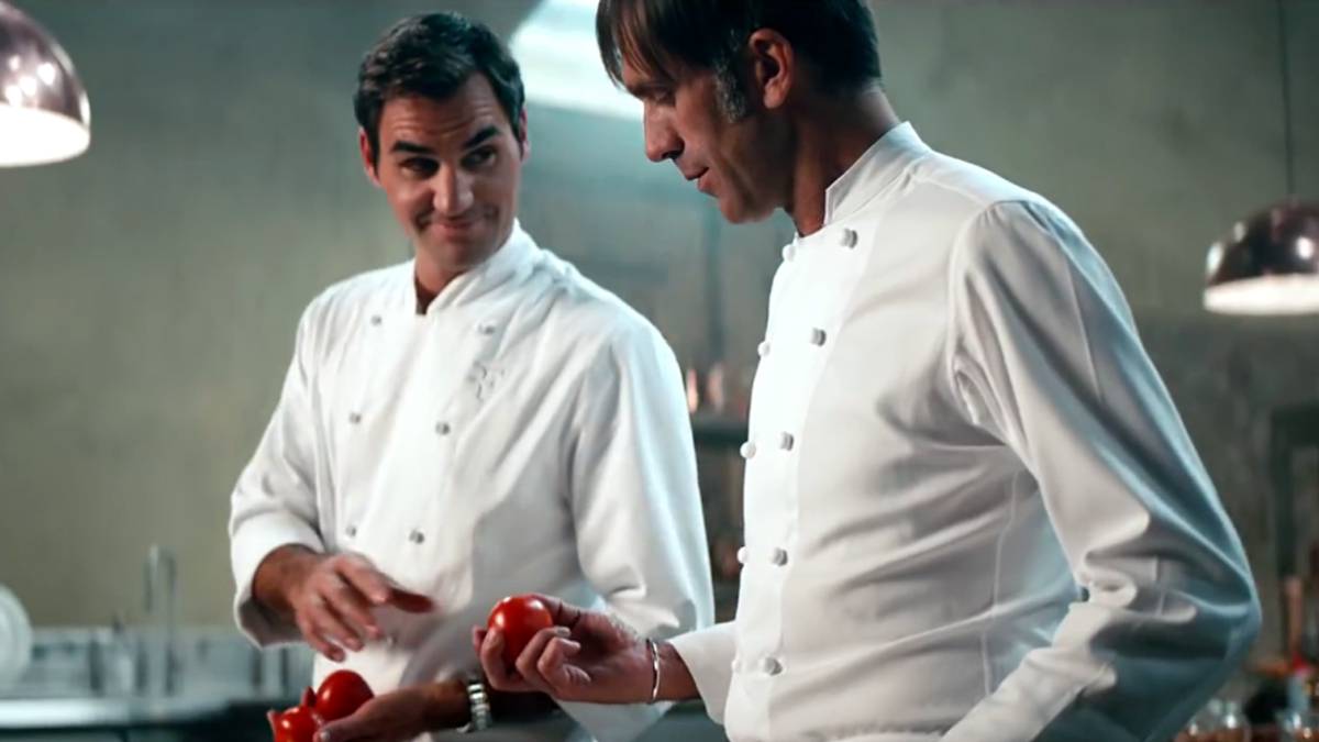Roger Federer demuestra que también es un maestro como cocinero entre fogones