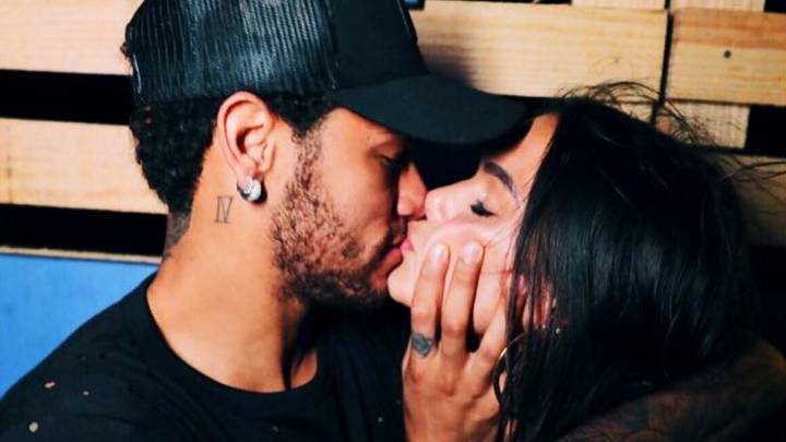 Neymar, fiestón de fin de año y reconciliación con su ex