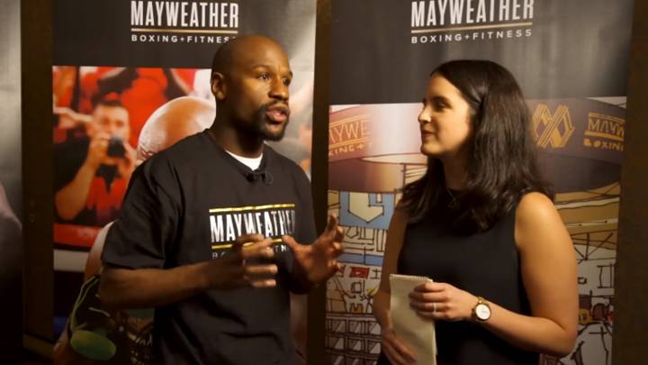Floyd Money Mayweather en una entrevista con una periodista de "Men’s Health"