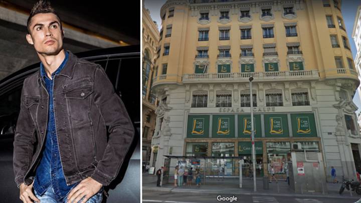 Imágenes de Cristiano Ronaldo promocionando su marca CR7 Jeans del edificio de Gran Vía donde va a abrir su hotel CR7 Pestana Madrid. Foto Instagram/Google Maps