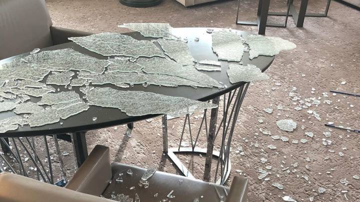 Stephen Curry dejó así su habitación en el hotel