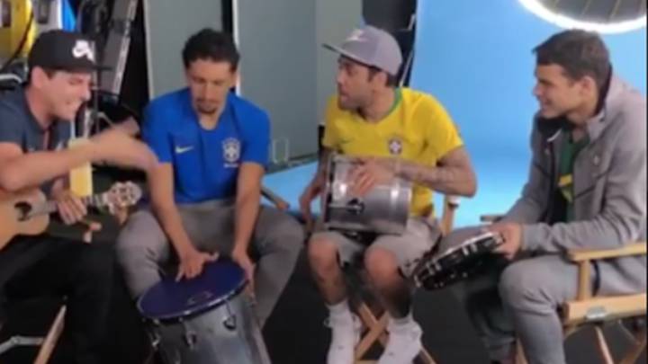 Dani Alves, Thiago Silva y Marquinhos.