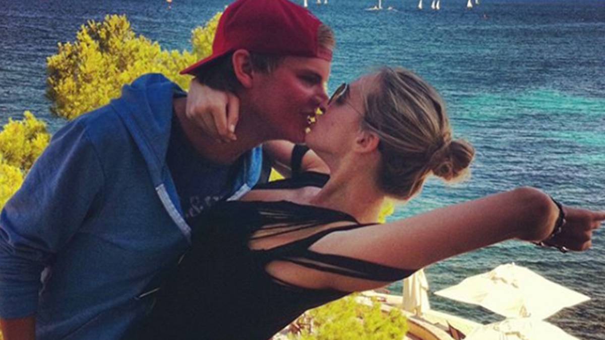 Avicii junto a su exnovia en una imagen de Instagram.