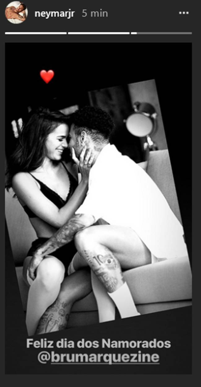 Neymar y Marcelo celebran el día de los enamorados en Rusia.