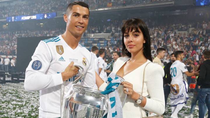 Cristiano Ronaldo y Georgina Rodríguez durante la celebración de la 13ª Champions League del Real Madrid en el Santiago Bernabéu. Foto Instagram @georginagio