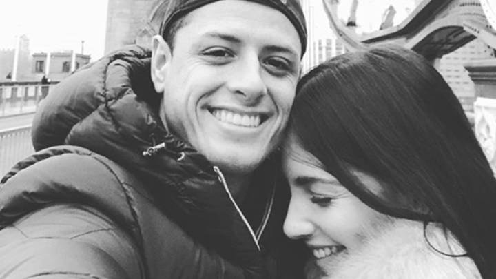 El futbolista mexicano Javier Hernández "Chicharito" y la actriz española Andrea Duro juntos en Londres durante su relación. Foto Instagram @ch14_