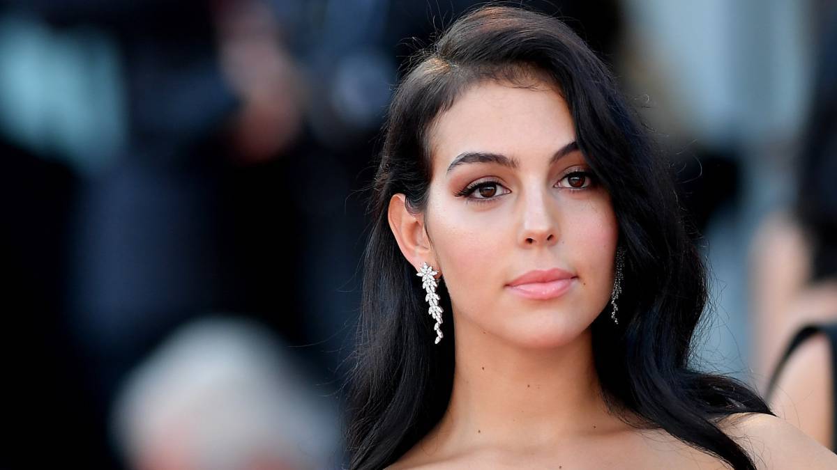 Georgina presume de familia y spa y apoya de nuevo a Cristiano