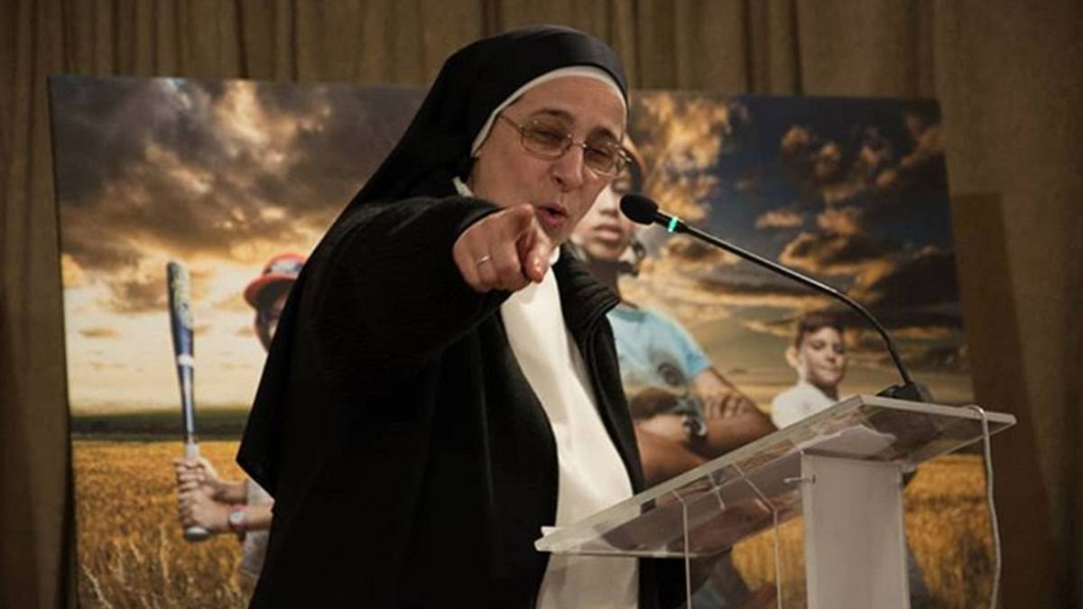 Sor Lucía Caram, la monja culé, se burla de la crisis del Real Madrid