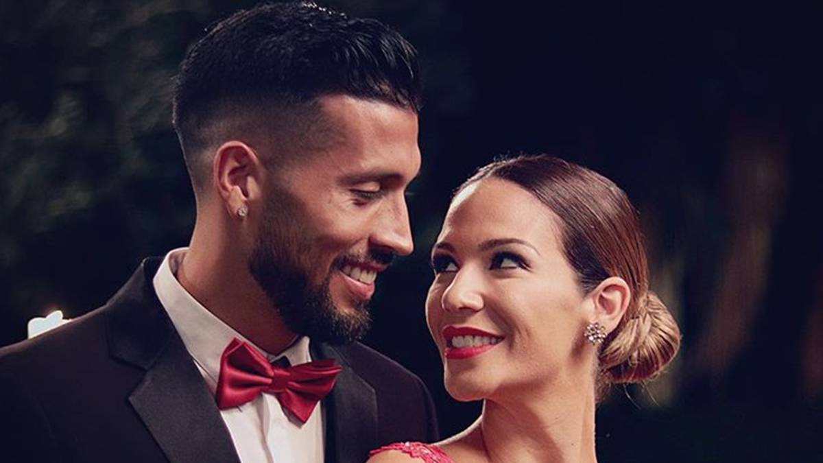 Ezequiel Garay y Tamara Gorro mirándose muy acaramelados durante la fiesta por el 32º cumpleaños del futbolista. Foto Instagram @tamara_gorro