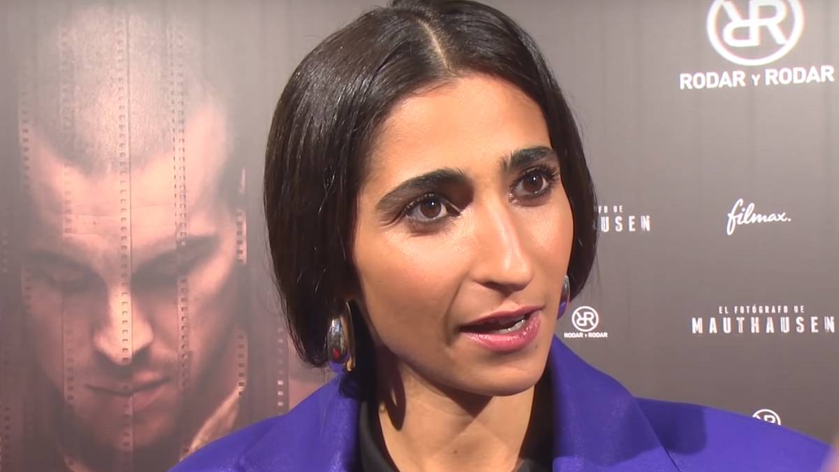Alba Flores se confunde de estreno y su cara al enterarse es un poema