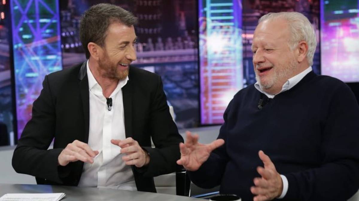Juan Echanove junto a Pablo Motos en El Hormiguero.