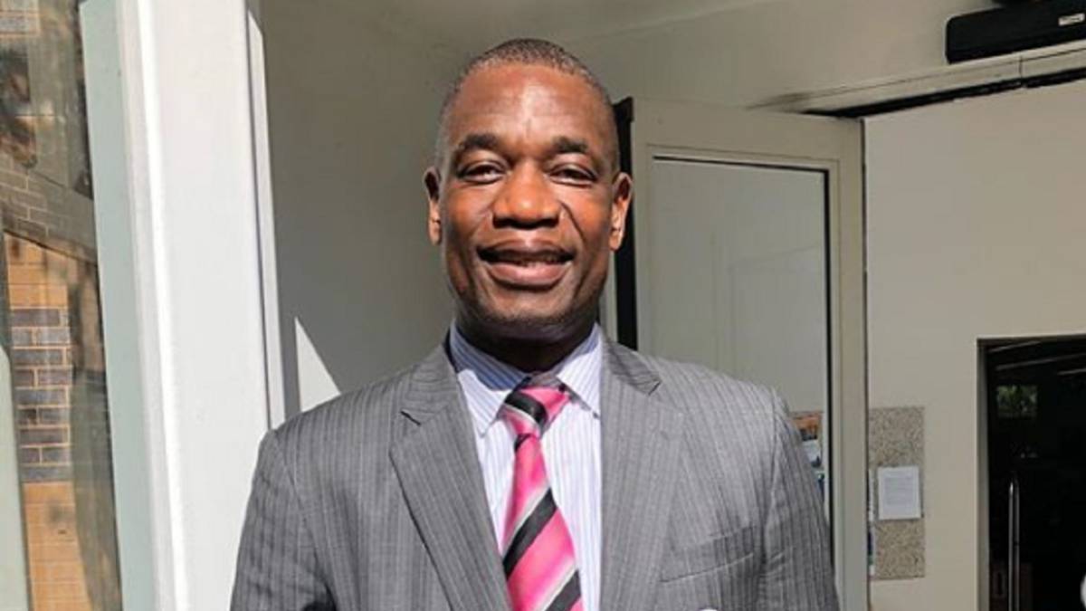 El gesto de Mutombo: salva a un niño con un tumor en la cara rechazado por la sociedad