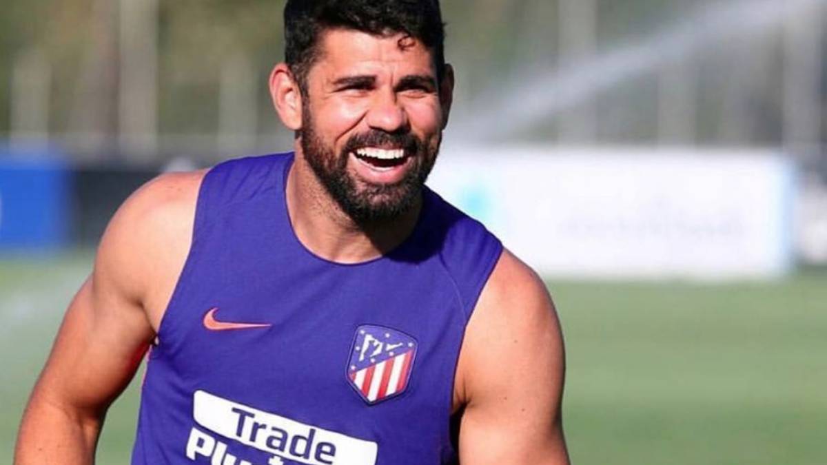Diego Costa aparece con su ídolo tras la eliminación copera del Atlético