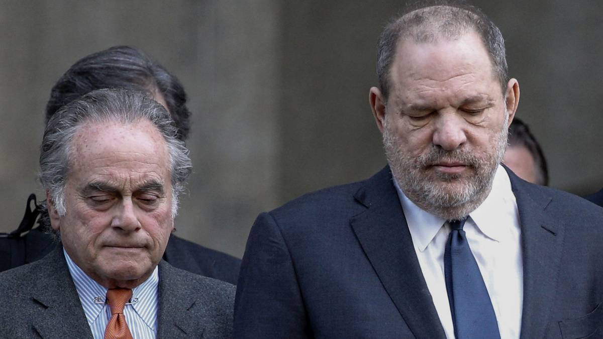 La estrategia de Harvey Weinstein: quiere que le defienda una mujer en los tribunales
