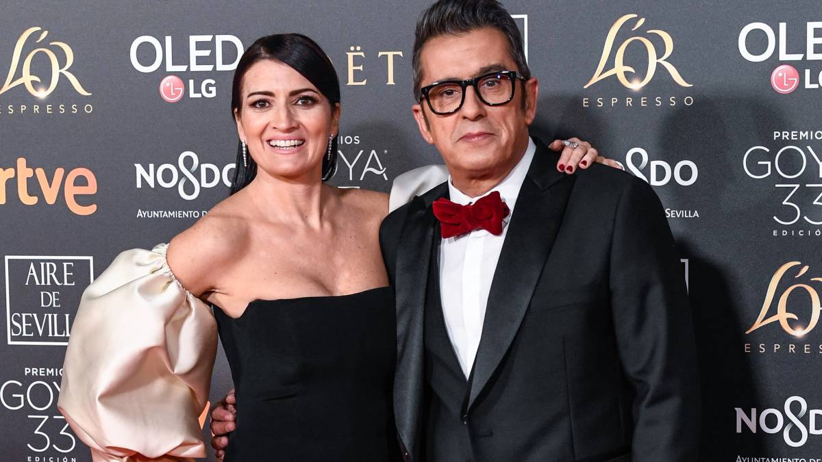 Silvia Abril y Andreu Buenafuente sobre la alfombra roja de los Premios Goya 2019 que se encargaron de presentar juntos. FOTO: Carlos Álvarez/Getty Images