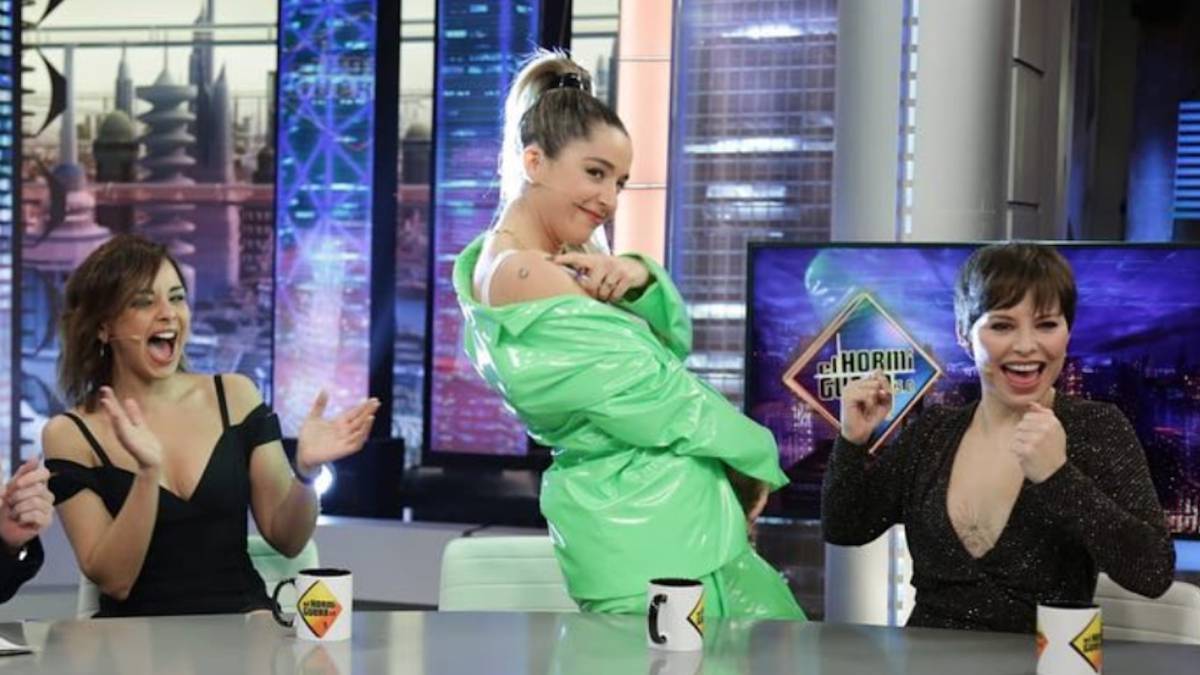 Mimi junto a Soraya, Chenoa y Pablo Motos en El Hormiguero.