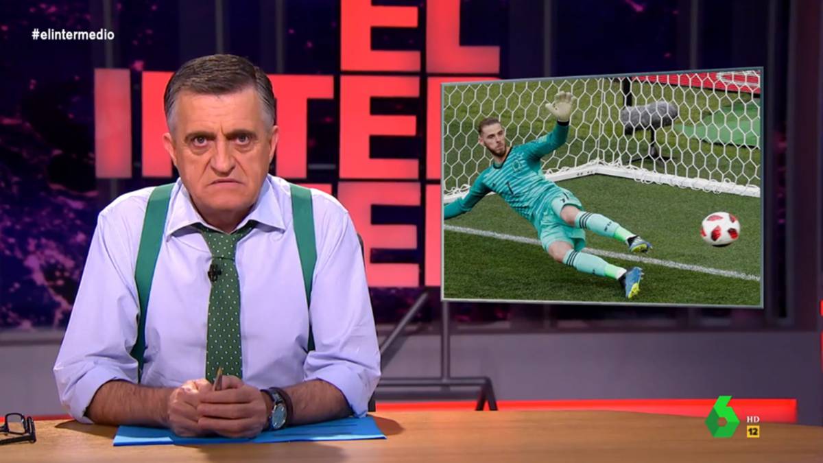 El Gran Wyoming en 'El Intermedio' mientras dedicaba un brutal dardo a David de Gea al rebatir una dura crítica de Pablo Casado contra Pedro Sánchez por la figura del relator en Cataluña. Captura La Sexta