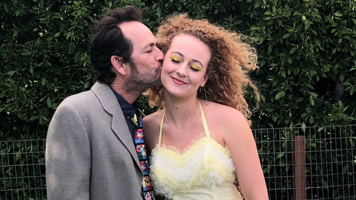 La hija de Luke Perry se defiende de los comentarios que critican su duelo