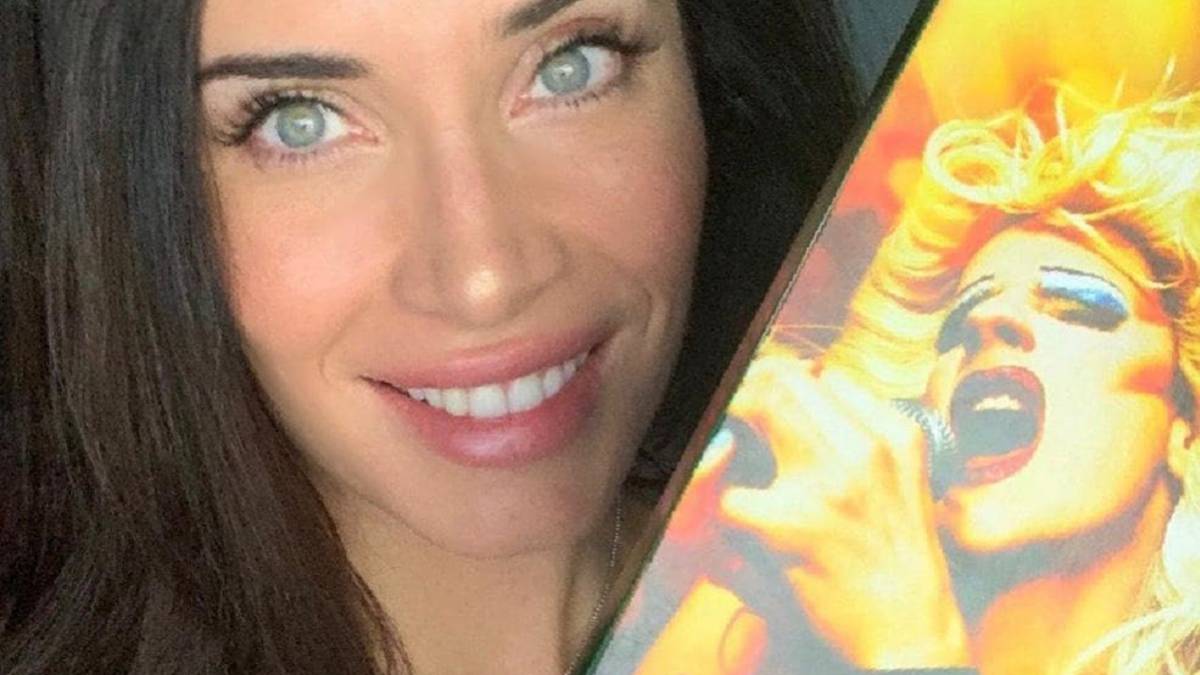 Pilar Rubio muestra su vena cinéfila con una recomendación muy 'friki'