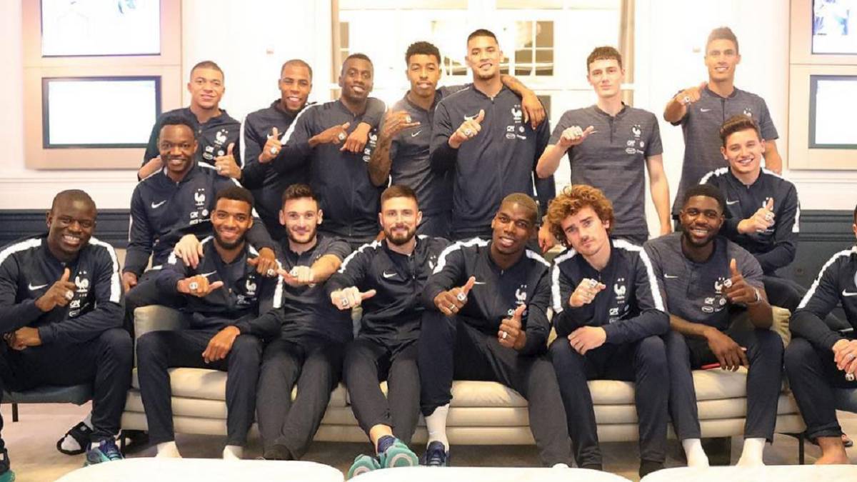 La Selección Francesa luce sus anillos de campeones al estilo estadounidense