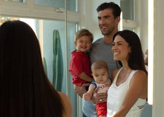 Michael Phelps y su familia al completo anuncian que van a ser uno más