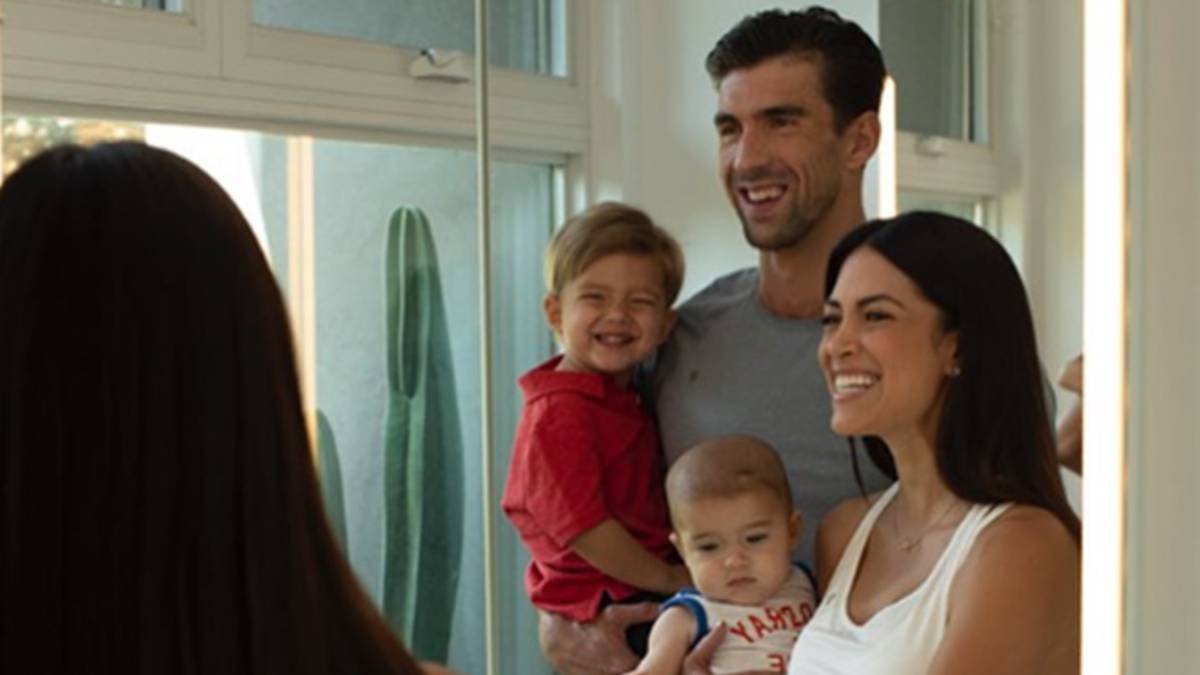 Michael Phelps con su mujer, Nicole Johnson, y sus dos hijos, Boomer y Beckett. Foto Instagram @m_phelps00