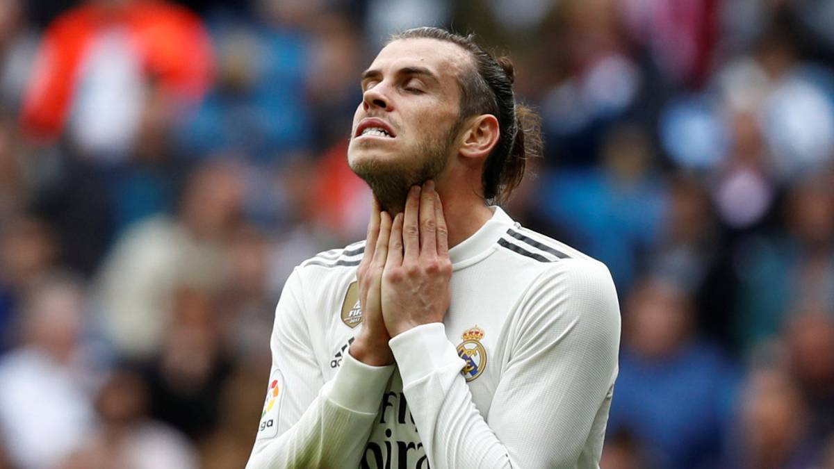 Gareth Bale lamentándose después de fallar una ocasión el el partido del Real Madrid frente al Levante del 20 de octubre de 2018 en el Santiago Bernabéu. FOTO: SUSANA VERA/REUTERS
