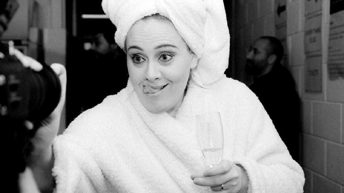 Adele rompe el silencio tras la noticia de su divorcio con un hilarante post en Instagram