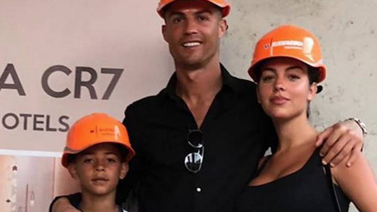 Cristiano y Georgina, en Marruecos viendo las obras de su nuevo hotel