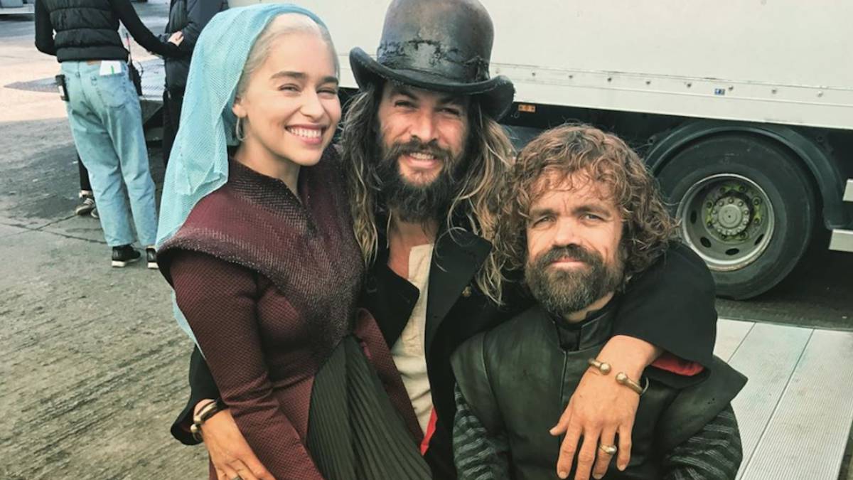 'Juego de Tronos': Emilia Clarke lanza un guiño al vaso de Starbucks en Instagram