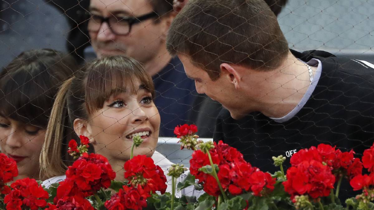Aitana y Miguel Bernardeau pasean su amor en el Mutua Madrid Open