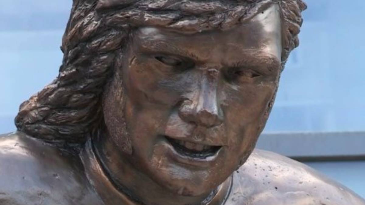 George Best, latest player to be commemorated with 'dubious' statue