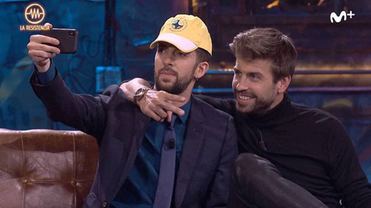 David Broncano haciéndose una selfie con Gerard Piqué en 'La Resistencia'. Foto Instagram @laresistenciacero