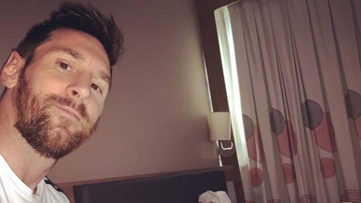 El lado más bromista de Messi: trolea a Agüero en la concentración de Argentina