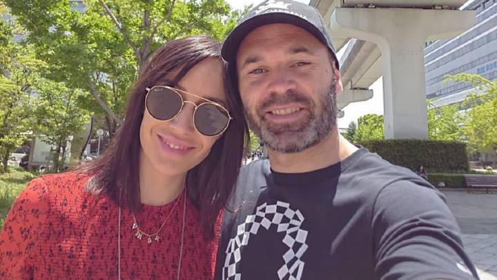 Andrés Iniesta sorprende anunciando que ha sido padre por cuarta vez