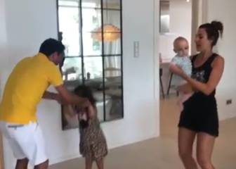 ADN Barça para siempre: Xavi y su familia cantan y bailan el himno