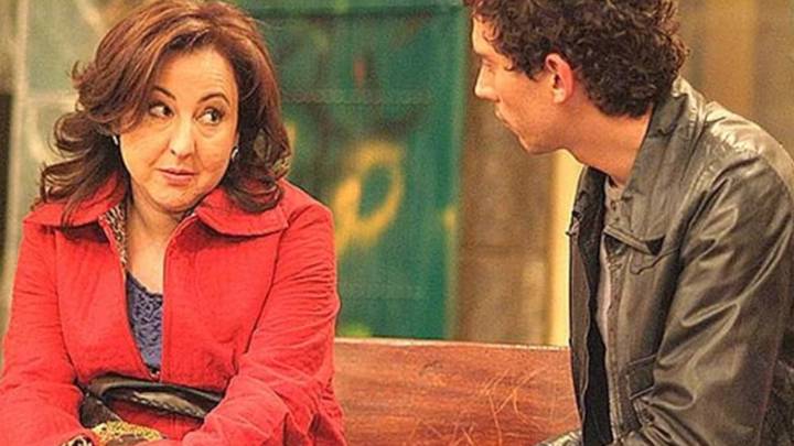Carmen Machi y Paco León en una escena de la exitosa serie de televisión 'Aída'. Foto Instagram