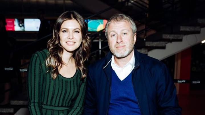 Imagen del exmatrimonio formado por la filántropa y coleccionista de arte rusa Dasha Zhukova y el magnate petrolífero ruso Roman Abramovich, propietario del Chelsea. Foto Facebook