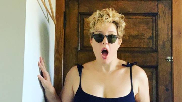 Tania Llasera reivindica sus curvas y envía un mensaje a los paparazzi