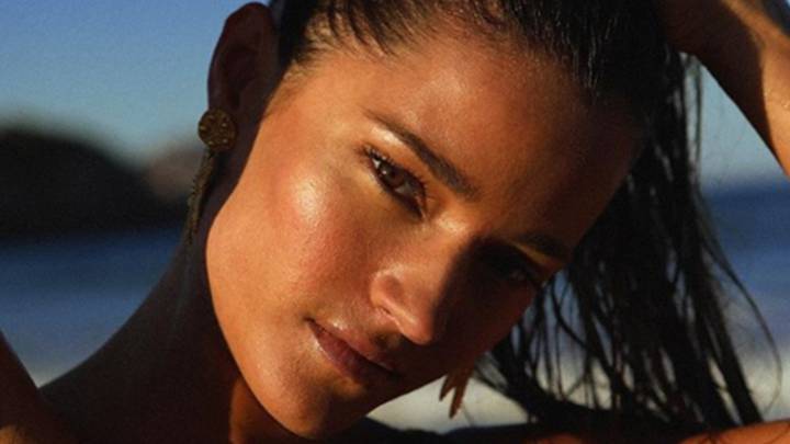 La modelo Malena Costa en un posado veraniego. Foto Instagram @malenacosta7