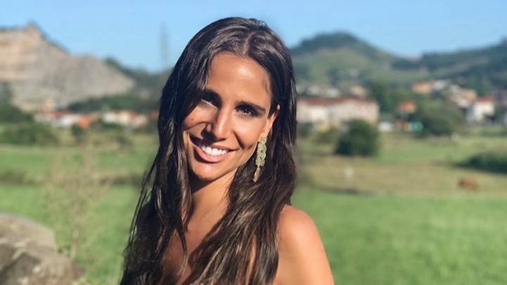 Lucia Villalón vuelve a España y emociona a Zamorano y Stoichkov en su adiós