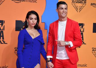 Cristiano y Georgina en la alfombra roja de los MTV en Sevilla