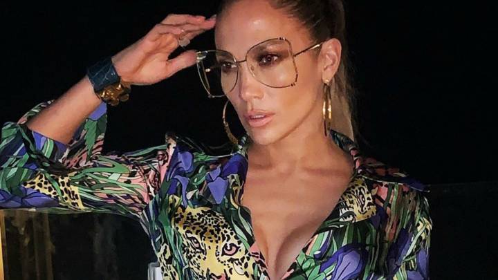 jennifer lopez director enseñara pechos