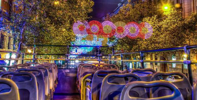 Así es el autobús de 'Naviluz' por dentro