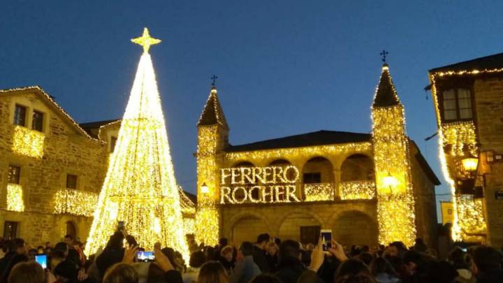 Puebla de Sanabria y Guadalupe, los dos finalistas para ganar la Gran Fiesta de la Luz de Ferrero