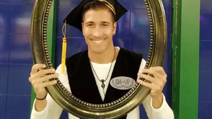 Las redes se burlan del montaje fotográfico de Gianmarco en la foto de un bolo
