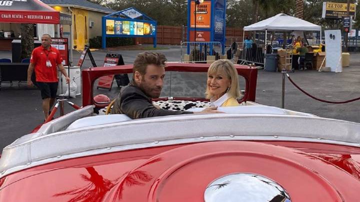 John Travolta, Olivia Newton-John, Grease